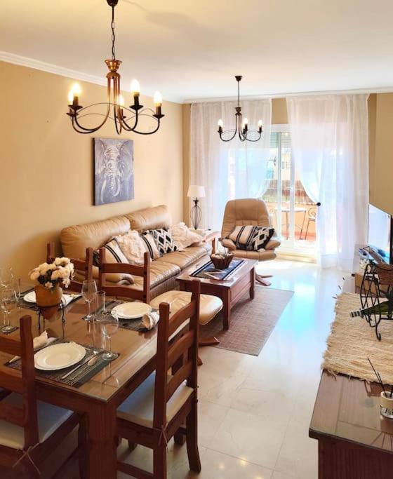 Penthouse Paradiso: 2Br Oasis In Casares Del Sol Eksteriør bilde