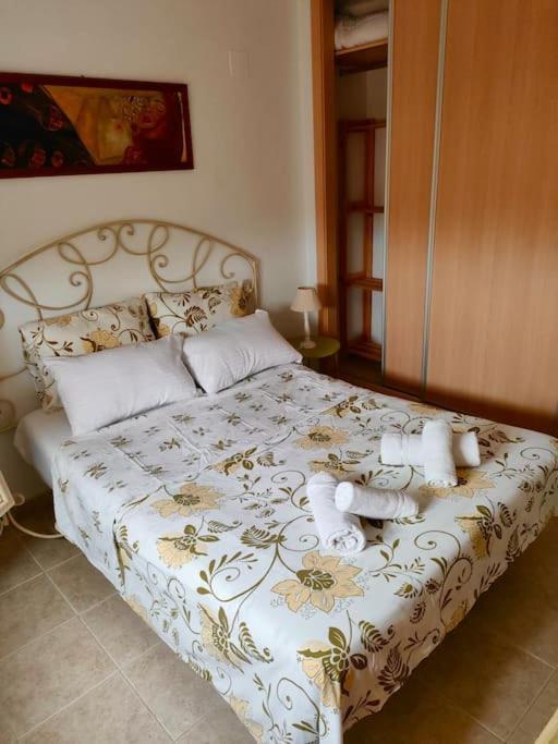 Penthouse Paradiso: 2Br Oasis In Casares Del Sol Eksteriør bilde