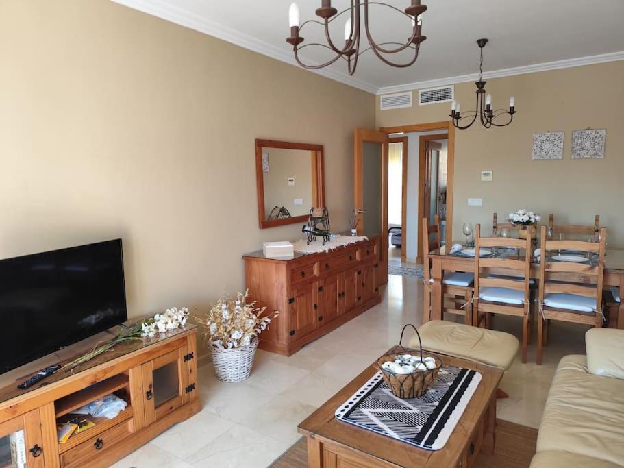 Penthouse Paradiso: 2Br Oasis In Casares Del Sol Eksteriør bilde